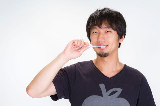 研磨剤なしの歯磨き粉とは？効果・メリット・デメリットを解説